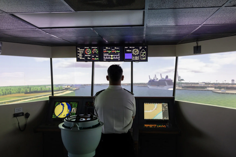 Thiếu thủy thủ thời hiện đại: Lương trăm nghìn USD, nhưng phải xa nhà hàng tháng trời