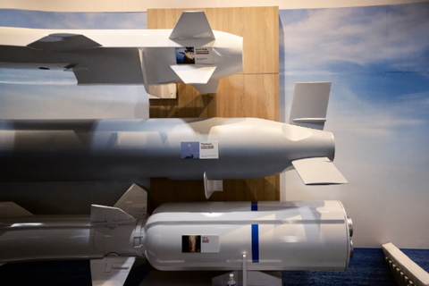 Mỹ thoát “kẹt” đất hiếm nhờ kho samarium cũ ở châu Âu, nhưng chuỗi cung ứng quốc phòng vẫn mong manh