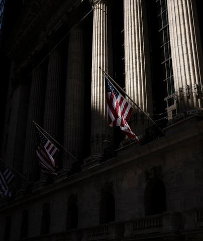 “Bán nước Mỹ” trở thành giao dịch mới trên phố Wall