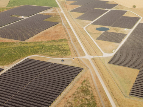 Điện mặt trời Mỹ hụt nhịp khi Nhà Trắng quay lưng với năng lượng sạch