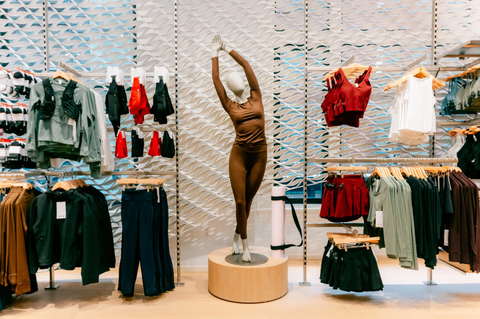 Lululemon: Đế chế legging điêu đứng khi chiến trường thật nằm ở phòng họp