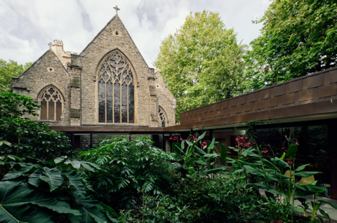 Từ vườn “bí mật” đến công viên hoàng gia, London nở rộ theo cách mới