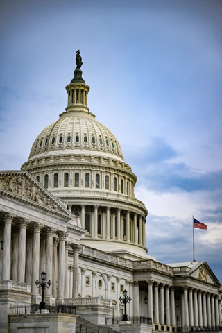 Nợ công Mỹ vượt quy mô nền kinh tế, Washington vẫn thờ ơ