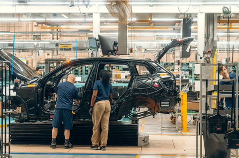 BMW đặt cược vào xe điện tại Mỹ giữa lúc đối thủ chùn bước