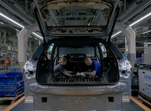 Volkswagen thu mình trước sức ép Trung Quốc