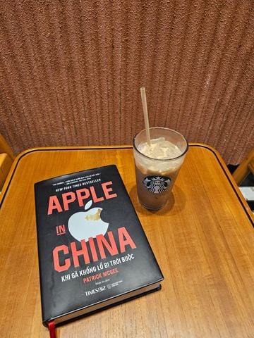 Apple in China - Bài học từ Foxconn