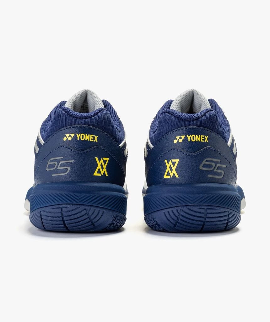 Yonex SHB 65Z4 VA phối Silver/Navy — góc nghiêng thân giày