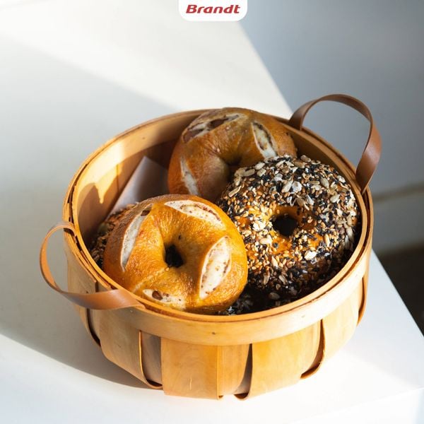 BAGEL — CHIẾC BÁNH TRÒN NHỎ MANG CẢ TINH THẦN ẨM THỰC NEW YORK