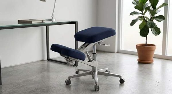Ghế quỳ công thái học có bánh xe