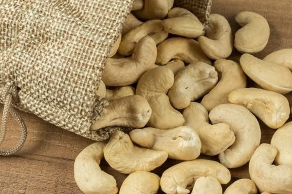 Những loại hạt điều dùng để làm bánh phổ biến nhất