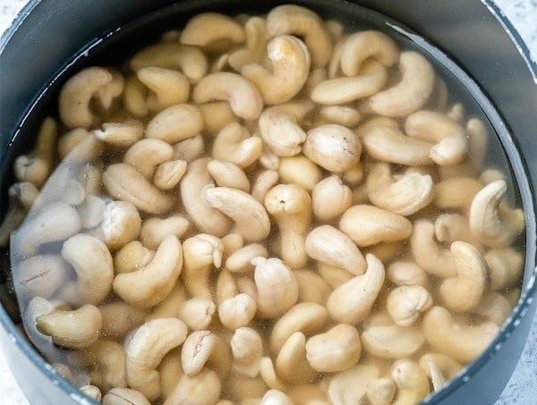 Hạt Điều Ngâm Nước Trước Khi Ăn Có Tốt Hơn Không?