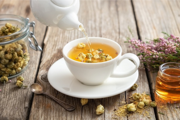 Có nên uống trà thảo mộc hàng ngày thay nước lọc không?