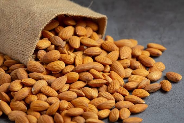 hạt điều ảnh hưởng thế nào đến giấc ngủ