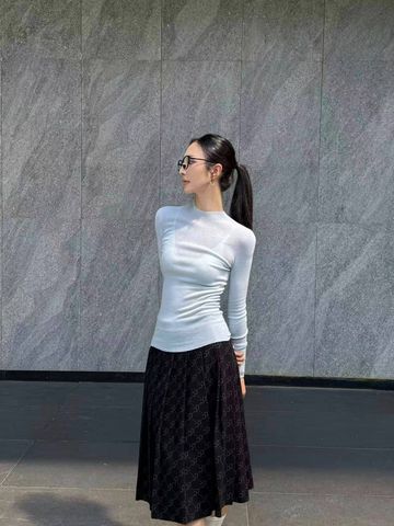 8 lối phối chân váy midi cho quý cô công sở sành điệu