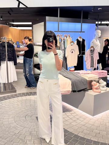 Áo len và quần jeans: Combo đẹp bất bại trong mùa lạnh, có rất nhiều cách diện để style luôn xịn