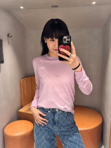 4 mẫu áo mùa lạnh đơn giản nhưng mặc với quần jeans lại cực đẹp