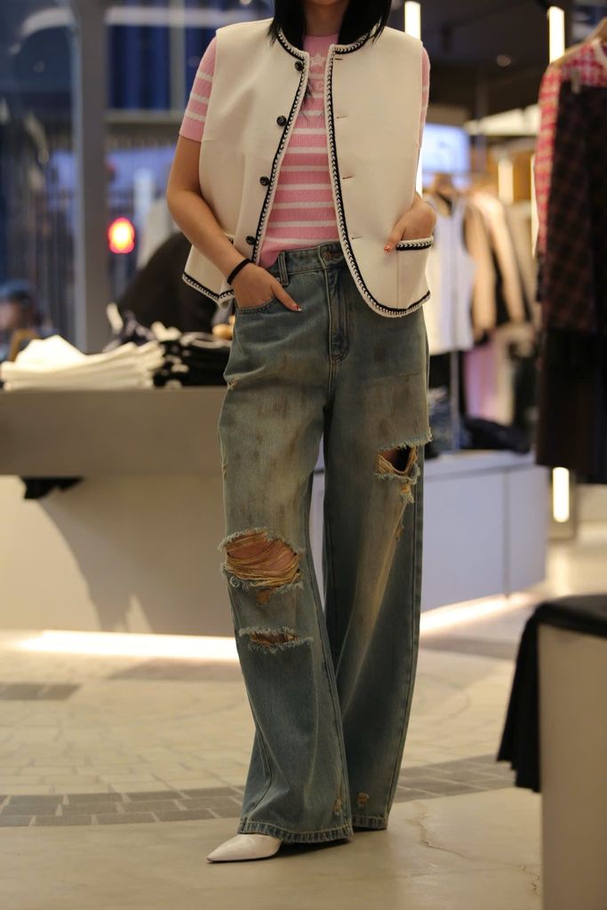 Quần jeans rách đang trở thành là “người tình denim” của các tín đồ thời trang năm nay