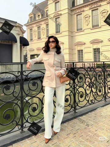 6 cách phối jeans trắng Chester Charles chuẩn phong cách mùa thu