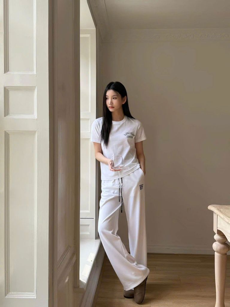 5 item kết hợp hoàn hảo với áo trắng, mặc đẹp chưa bao giờ đơn giản đến thế