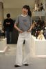 5 cách mặc quần jeans trong mùa hè của phụ nữ Pháp