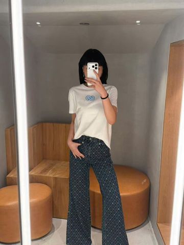 4 kiểu áo trắng nên sắm trong mùa hè: Diện lên vừa dịu mắt vừa trẻ trung, thanh lịch