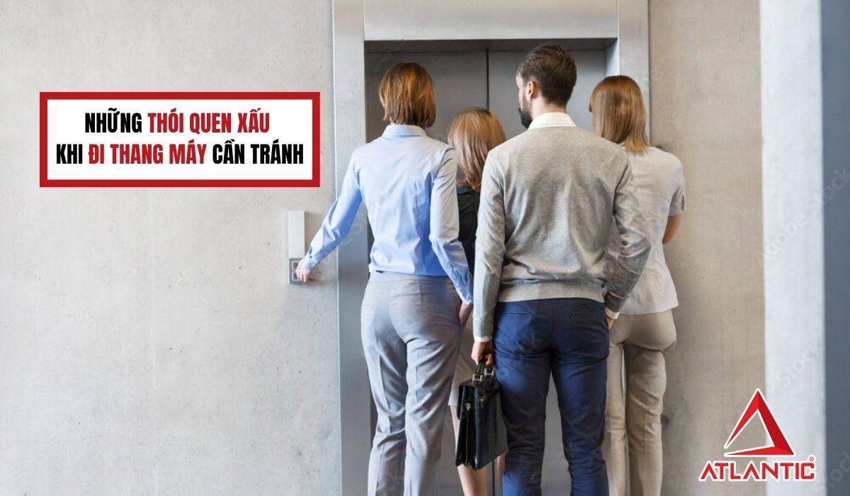 Những thói quen xấu khi đi thang máy cần tránh