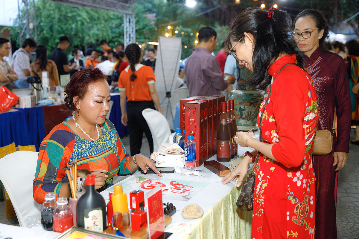 Gian hàng Rượu Mừng tại chương trình cộng đồng