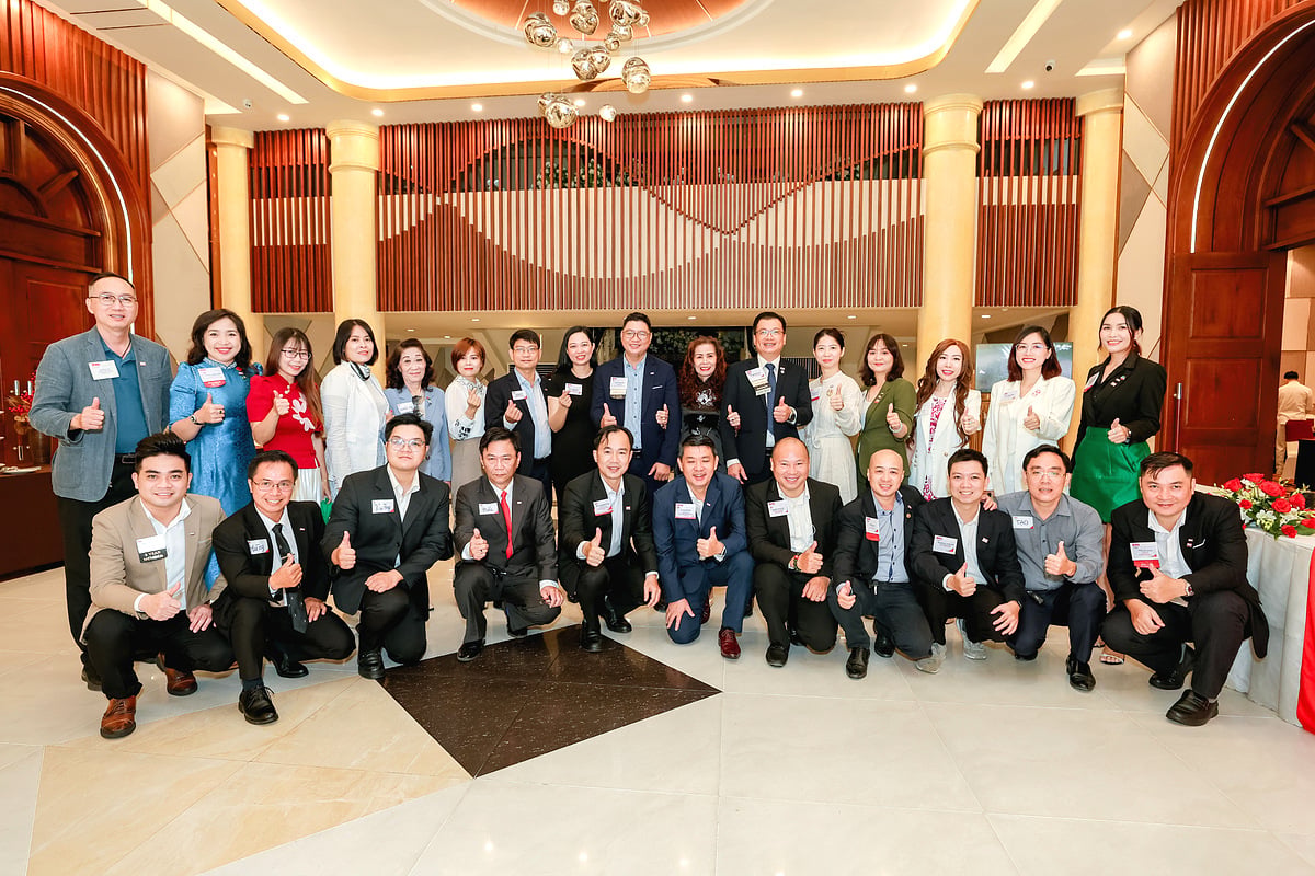 Ảnh tập thể tại hội trường buổi gặp mặt doanh nghiệp