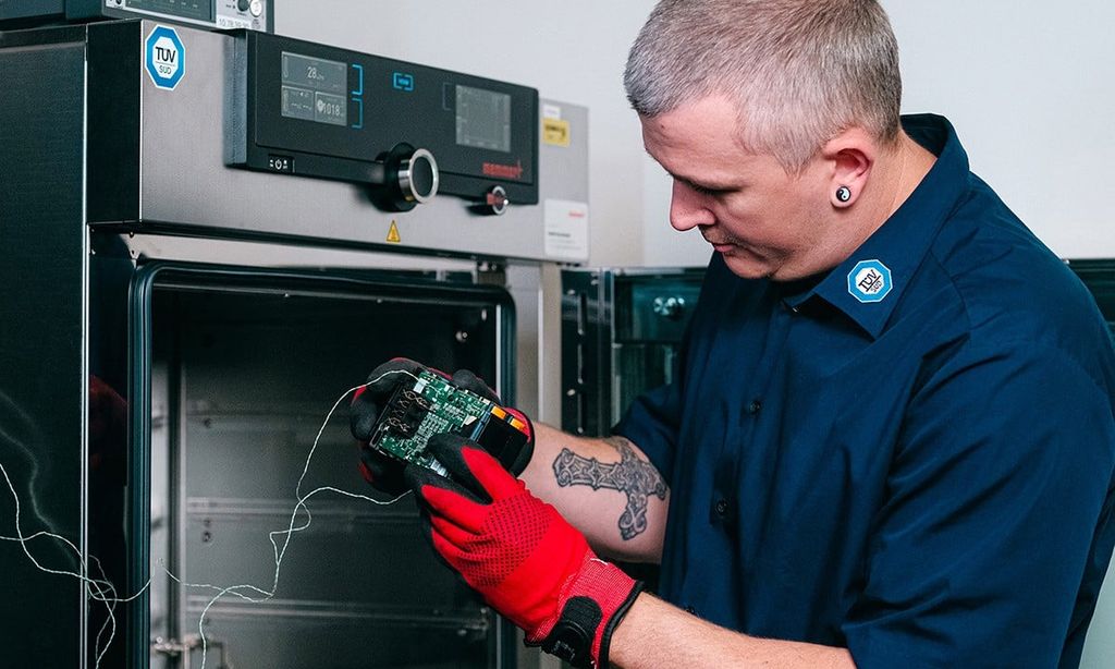 TÜV SÜD: Trust in precision under vacuum