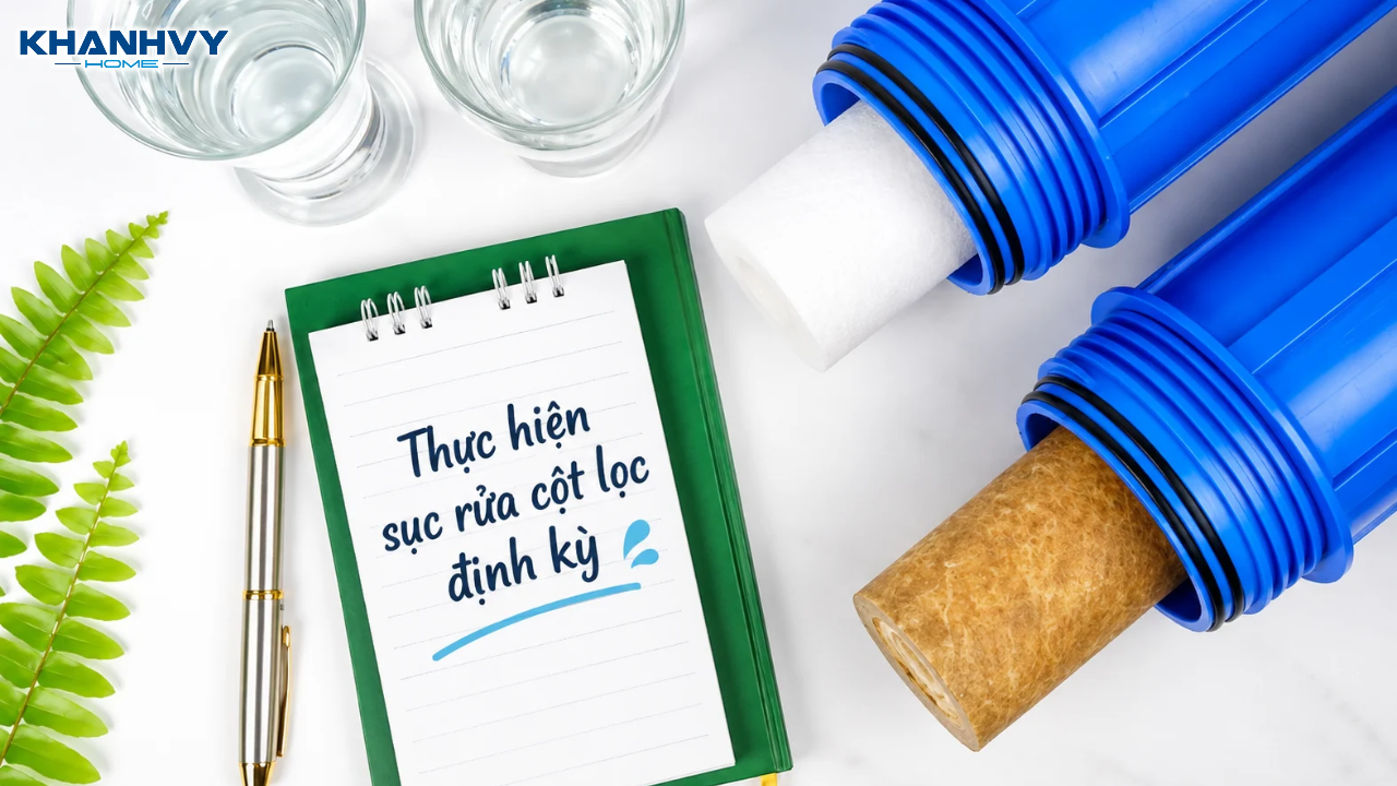 Sục rửa cột lọc định kỳ giúp loại bỏ cặn bẩn tích tụ, duy trì hiệu quả lọc nước giếng khoan.