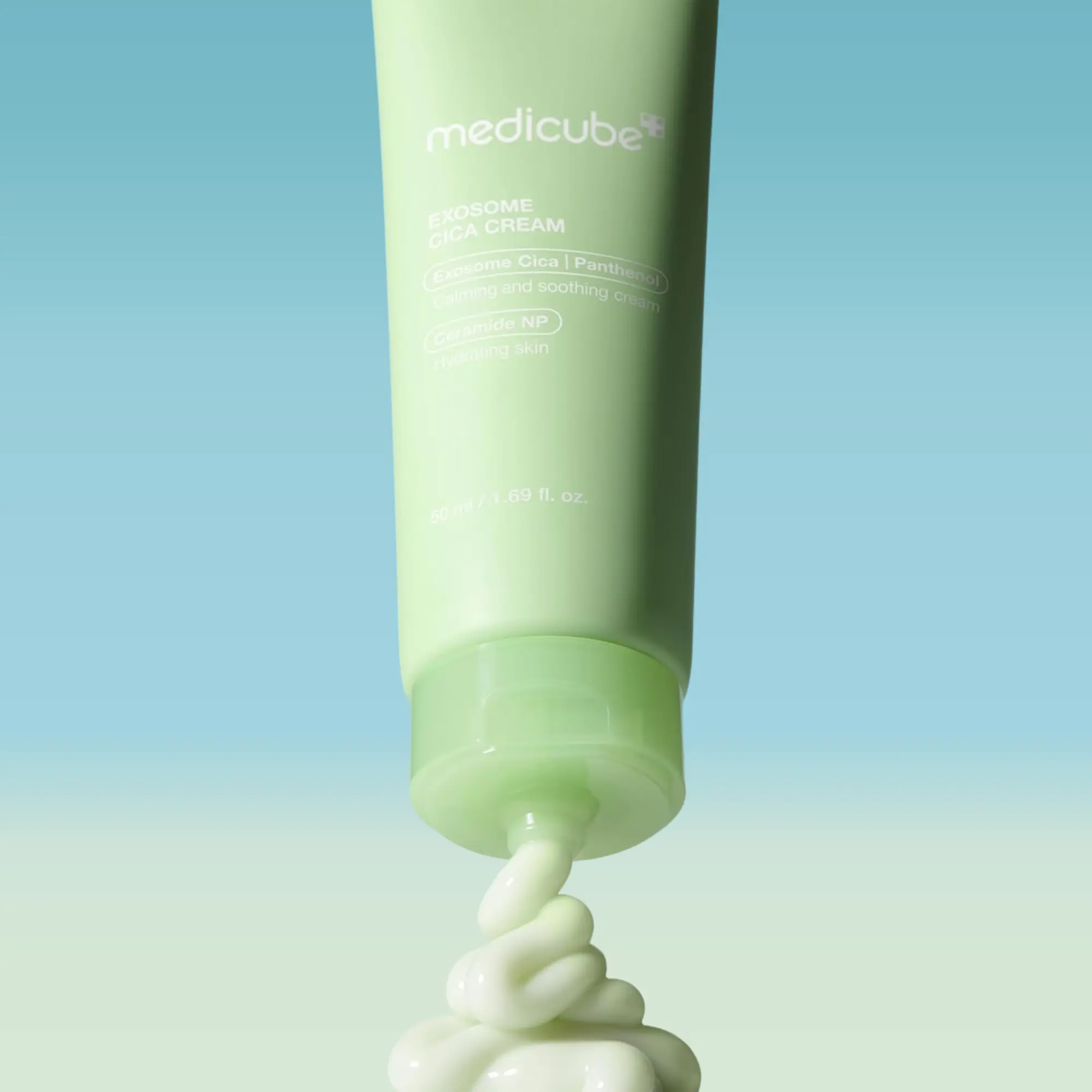 kem dưỡng rau má medicube