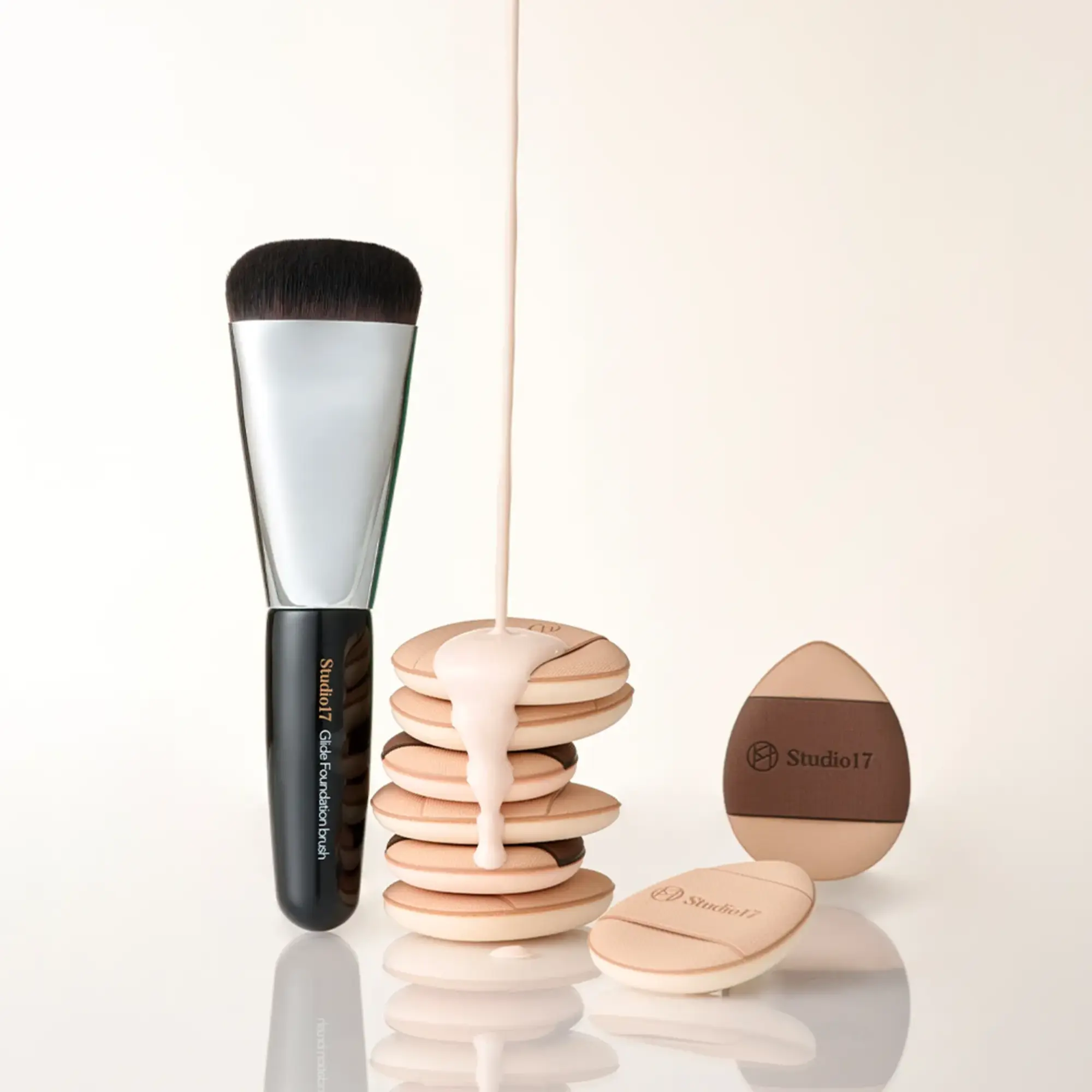 Studio17 bộ cọ mút nền