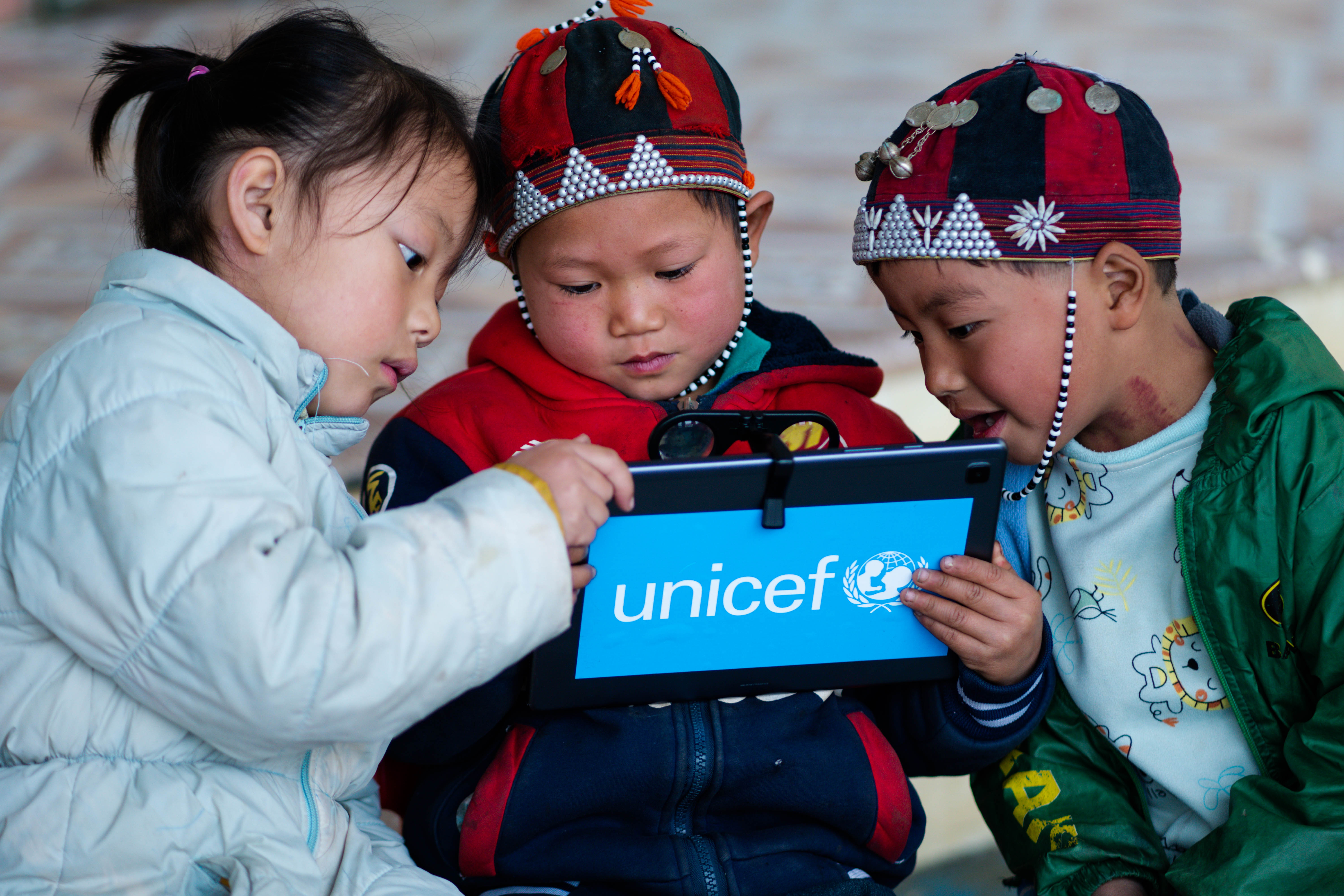 UNICEF luôn nỗ lực bảo vệ quyền và tương lai của mọi trẻ em. Chúng tôi chỉ có thể thực hiện các hoạt động này với sự tin tưởng và đồng hành của các đối tác.
