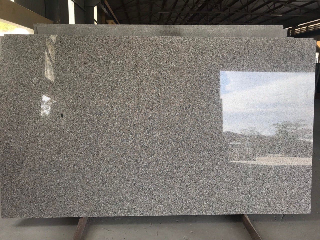 Sakura-Granite-full-salb