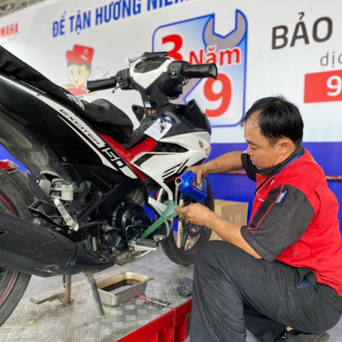 Thời Gian Thay Nhớt Xe Máy Hợp Lý Giúp Kéo Dào Tuổi Thọ Xe