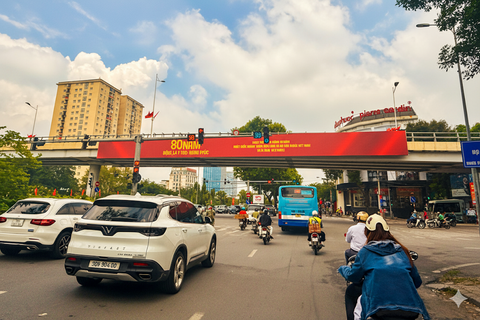 Banner Cầu Vượt Hà Nội: Tối Ưu Hiệu Quả Truyền Thông Thương Hiệu