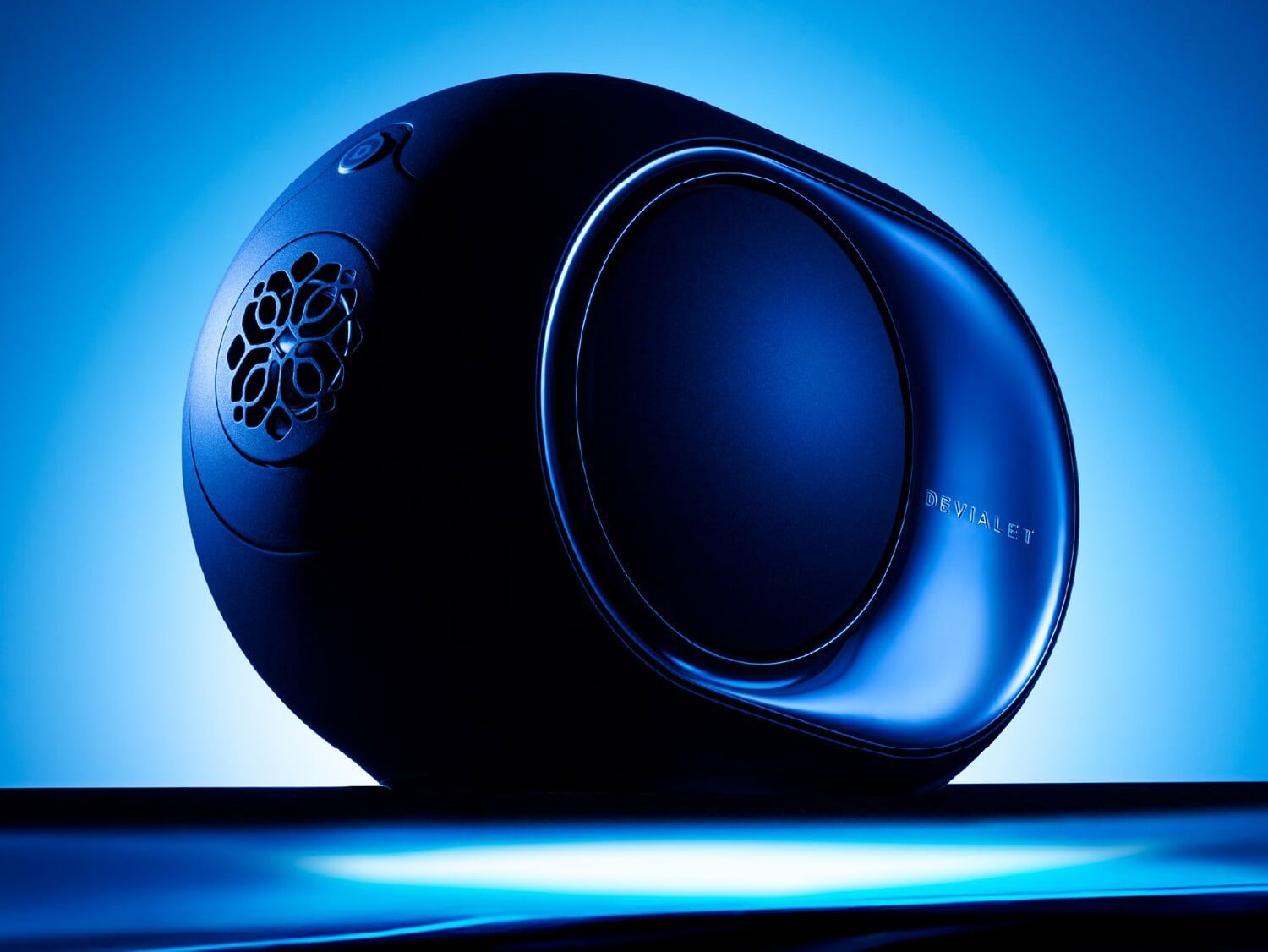 Devialet Ra Mắt Loa Phantom Ultimate 98 dB Phiên Bản Màu Xanh Pulse Blue
