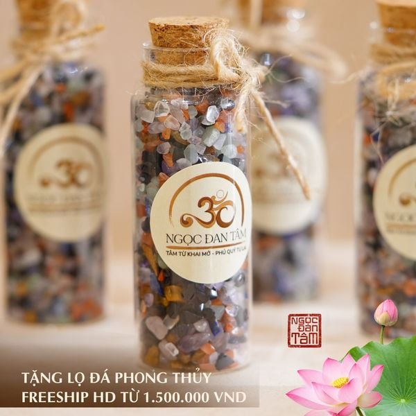 tặng lọ đá phong thuỷ