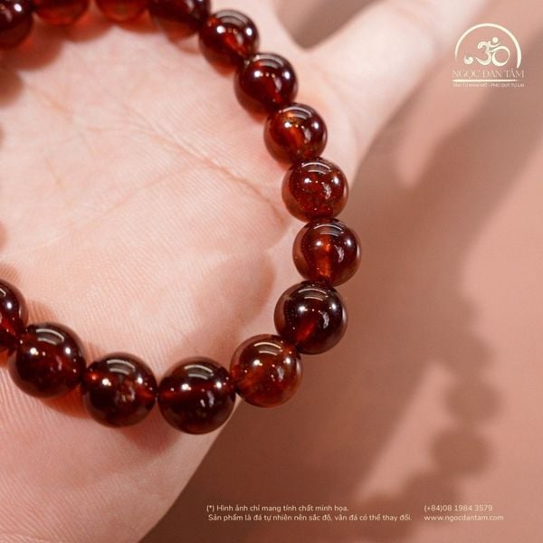Sử dụng đá garnet thật để đảm bảo năng lượng