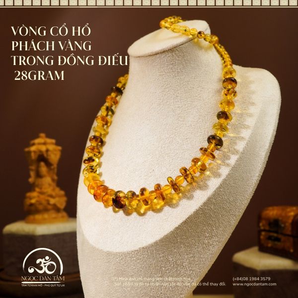 Vòng Cổ Hổ Phách Vàng Trong Đồng Điếu  28gram