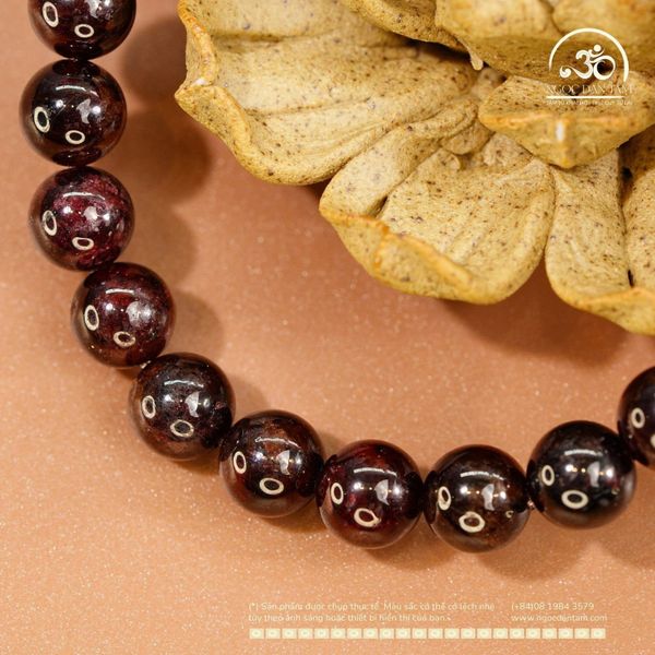 Vòng Tay Đá Garnet tại Ngọc Đan Tâm