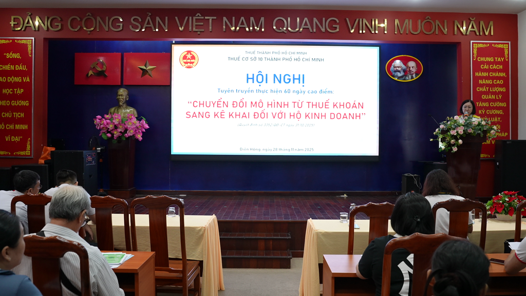 Thuế Cơ Sở 10 đồng hành cùng Hộ kinh doanh trong quá trình chuyển đổi sang hình thức kê khai thuế