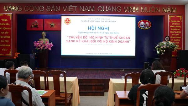 Thuế Cơ Sở 10 đồng hành cùng Hộ kinh doanh trong quá trình chuyển đổi sang hình thức kê khai thuế