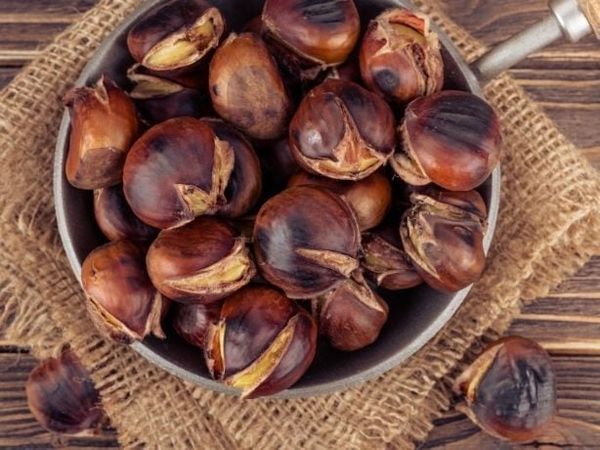 Hạt dẻ giàu chất xơ và folate tốt cho sức khỏe.