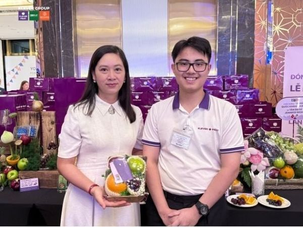 Klever Gruop tặng 600 set quà trái cây tại Sự kiện 250 năm Quốc Khánh Hoa Kỳ