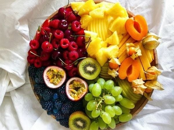Trái cây giàu chất chống oxy hóa trong chế độ ăn thực vật toàn phần.