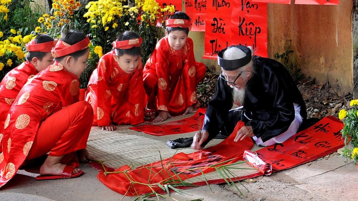 Check-in ngay 20 địa điểm chơi Tết Hà Nội cho gia đình & giới trẻ