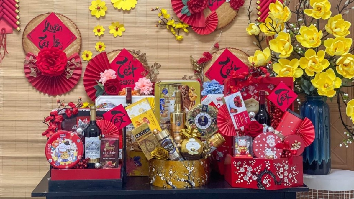 Lưu ý khi mua giỏ quà Tết: Cách chọn quà ý nghĩa, đúng ngân sách và không “mất điểm”