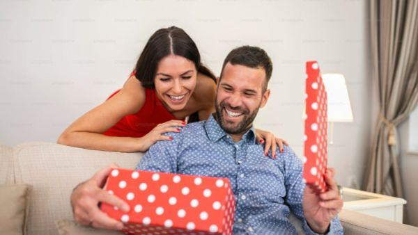 Top 20+ quà tặng bạn trai tinh tế, ý nghĩa khiến chàng “đổ gục”