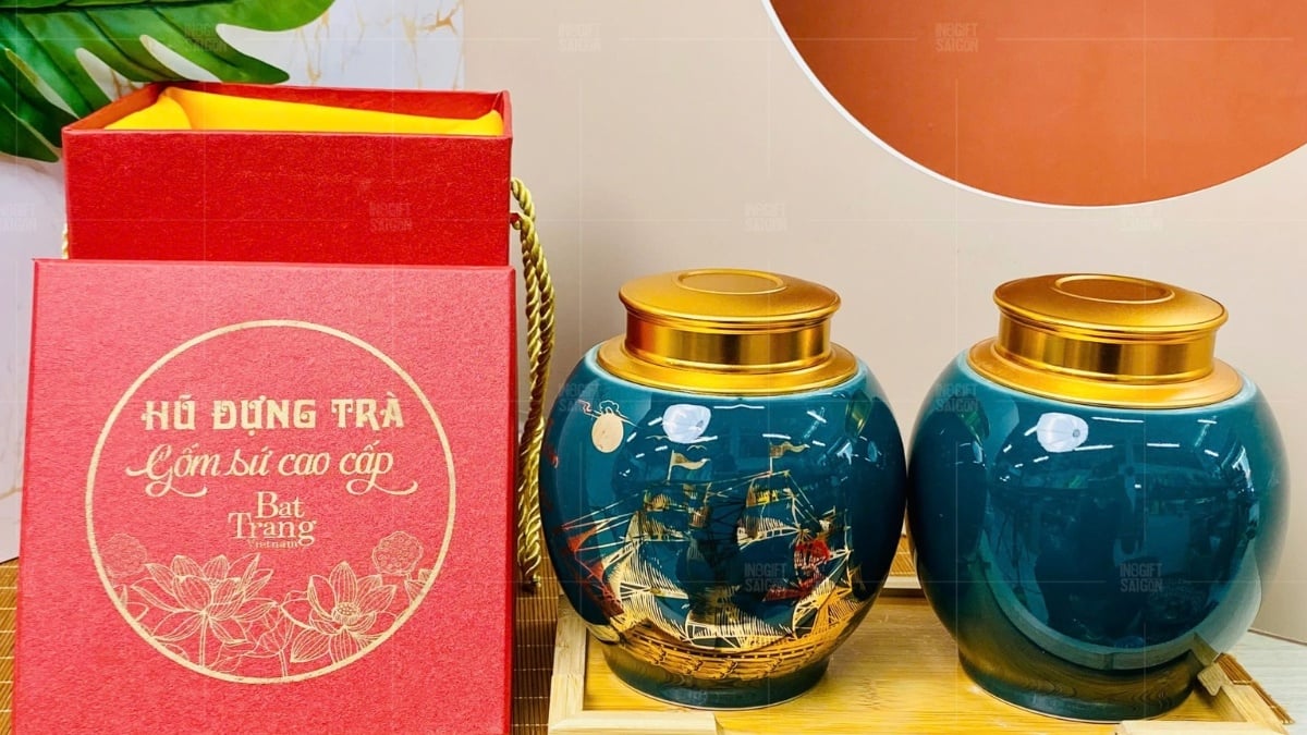 Tổng hợp 15 mẫu quà tặng Đại Hội ý nghĩa và sang trọng